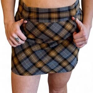 90s plaid mini skirt with pockets size 9/10